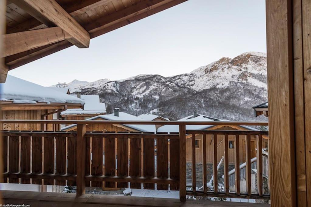 Cosy 4 Bedroom Chalet With Hot Tub Saint-Marcel  Exteriör bild