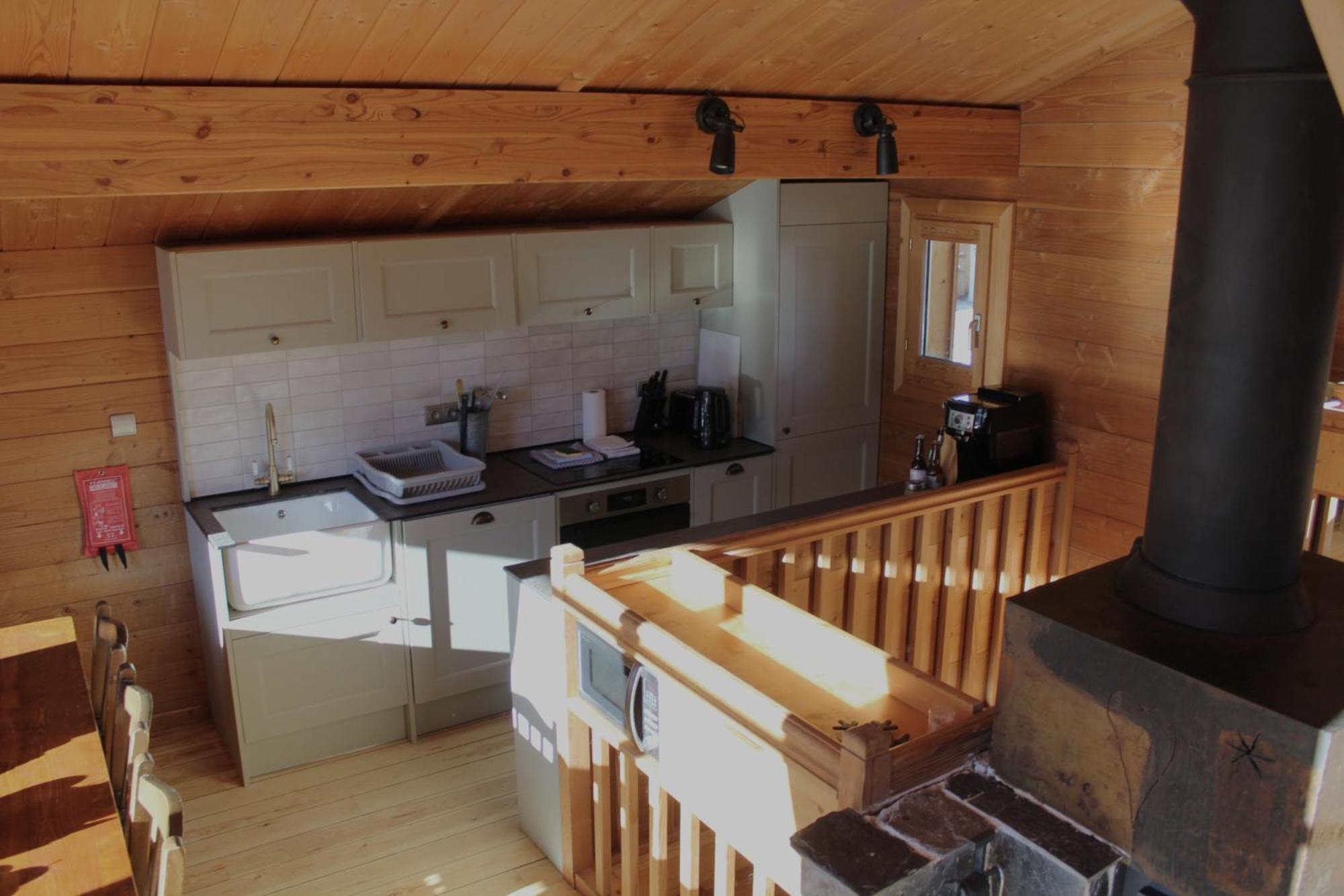 Cosy 4 Bedroom Chalet With Hot Tub Saint-Marcel  Exteriör bild